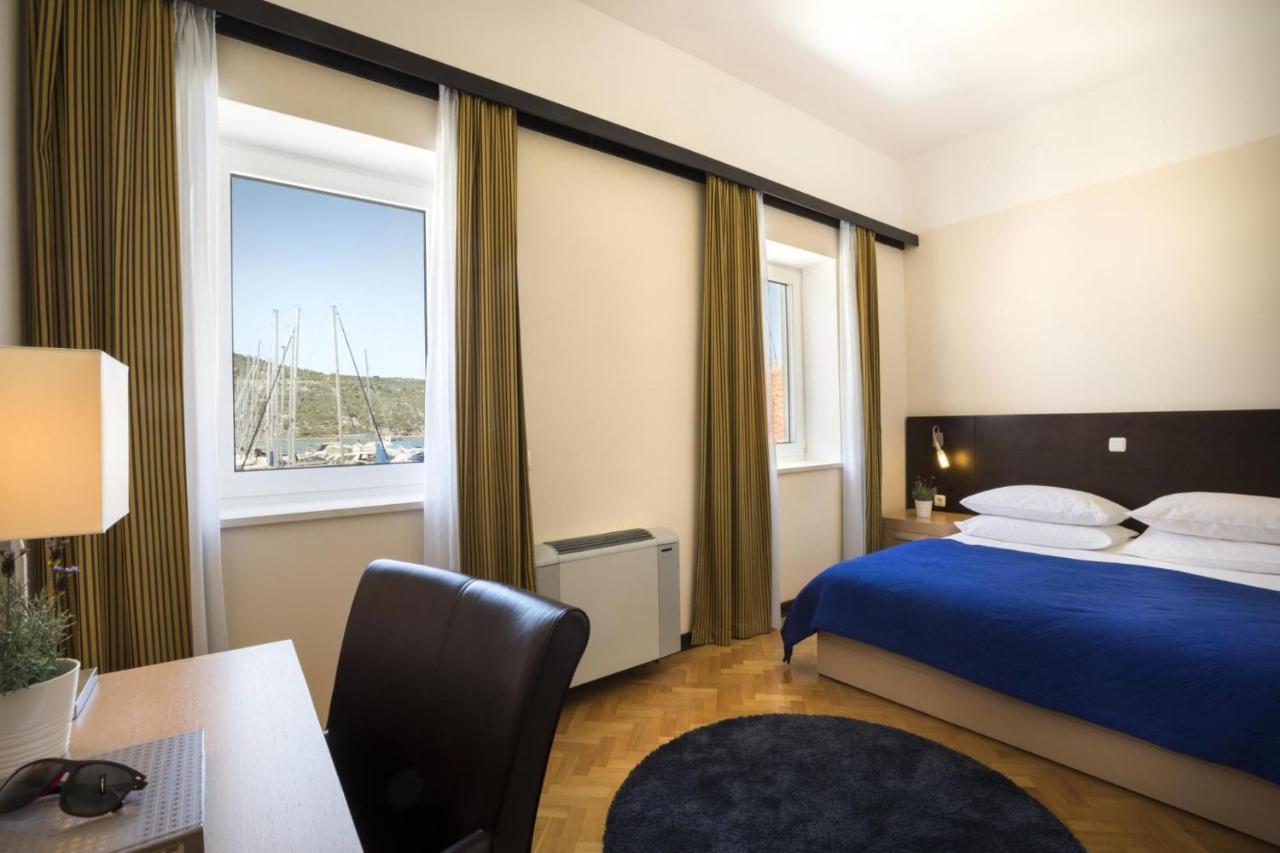 Apartment Aci Marina Cres Exteriér fotografie
