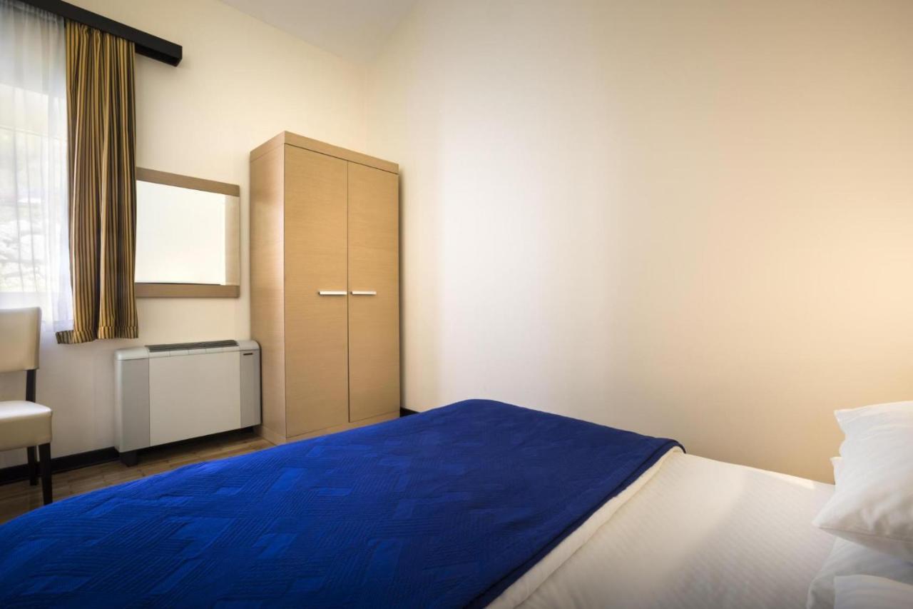 Apartment Aci Marina Cres Exteriér fotografie